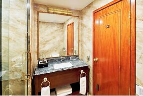 GoldOne Hotel & Suites