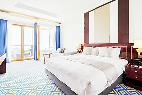 GoldOne Hotel & Suites