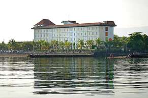 Singaraja Beach Hotel