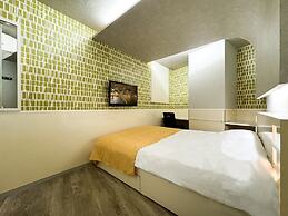 Hotel Century