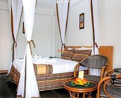 Laibon Hotel