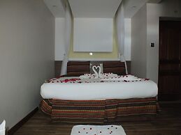Laibon Hotel