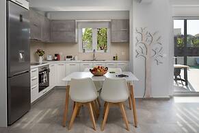 E & G Relax Homes