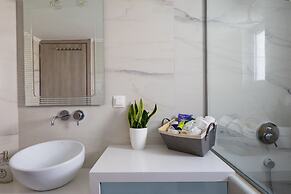 E & G Relax Homes