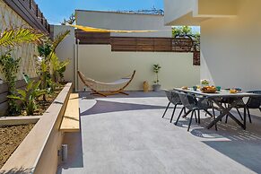 E & G Relax Homes