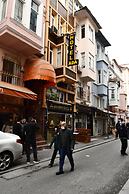 Ada  Apart Hotel
