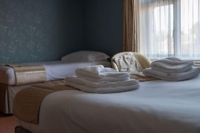 Cliff House Hotel