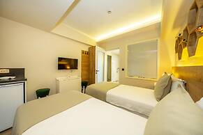 Ece Marina Suites
