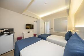 Ece Marina Suites