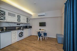 Ece Marina Suites