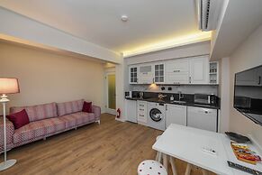 Ece Marina Suites