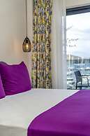 Ece Marina Suites