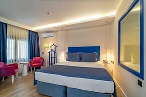 Ece Marina Suites