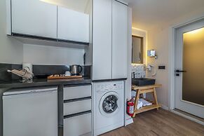 Ece Marina Suites