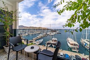 Ece Marina Suites