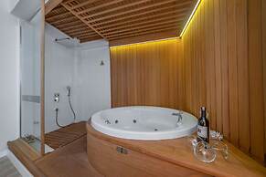 Ece Marina Suites