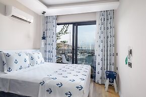 Ece Marina Suites