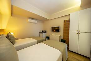 Ece Marina Suites