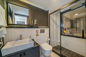 Ece Marina Suites