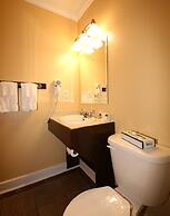 Grenfell Heritage Hotel & Suites