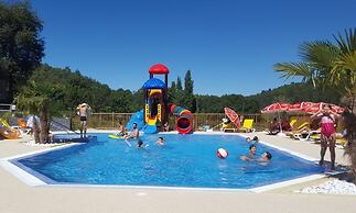 Camping Le Verdoyant - Chalets