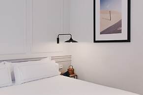 Room Mate Collection Helen Berger