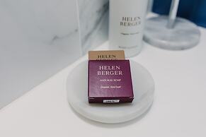 Room Mate Collection Helen Berger