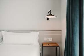 Room Mate Collection Helen Berger