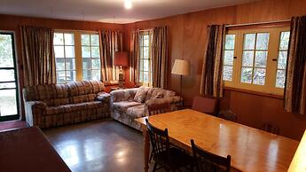 Miners Bay Lodge