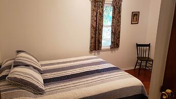 Miners Bay Lodge