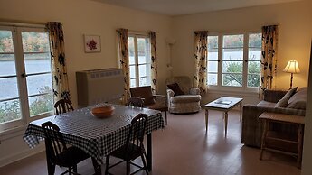 Miners Bay Lodge