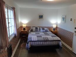 Miners Bay Lodge