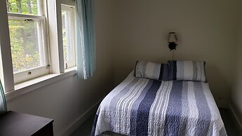 Miners Bay Lodge
