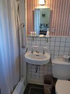 Miners Bay Lodge
