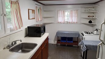 Miners Bay Lodge