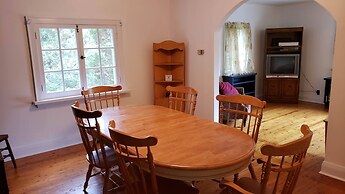 Miners Bay Lodge