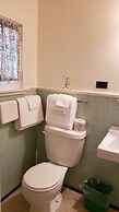 Miners Bay Lodge