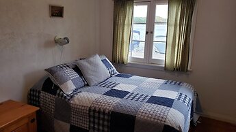 Miners Bay Lodge