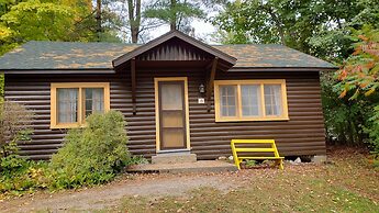Miners Bay Lodge