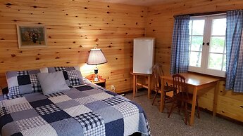 Miners Bay Lodge