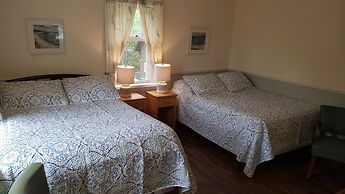 Miners Bay Lodge