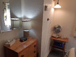 Miners Bay Lodge