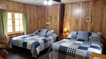 Miners Bay Lodge