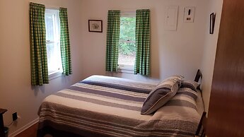 Miners Bay Lodge