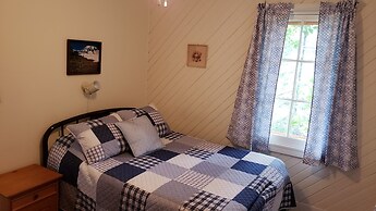 Miners Bay Lodge
