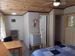 Miners Bay Lodge