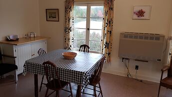 Miners Bay Lodge