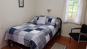 Miners Bay Lodge