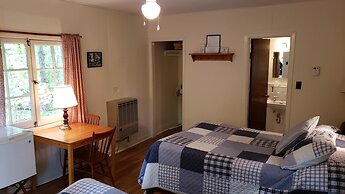 Miners Bay Lodge
