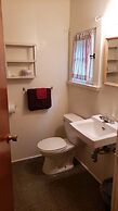 Miners Bay Lodge